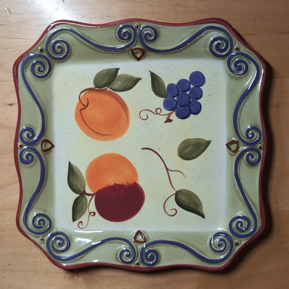 Medici by Tabletops Gallery 11" Dinner Plate Green w Fruits & Purple Scrolls EUC